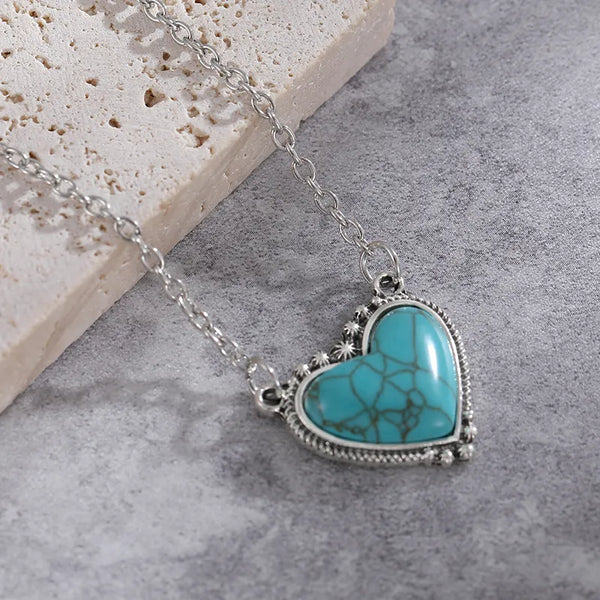 Vintage Heart Necklace Imitation Turquoise Stone Boho Bohemia Jewelry for Women Pendant