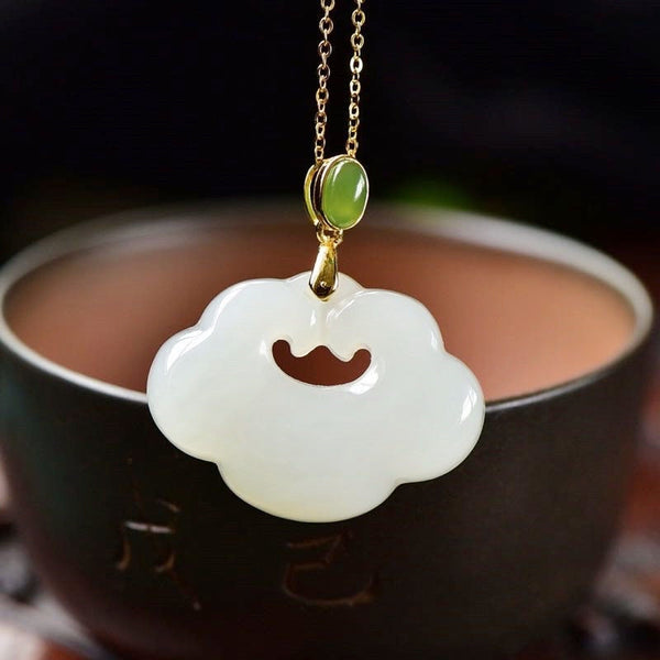 Creative Natural Hetian White Jade Cloud Pendant Ladies Necklace