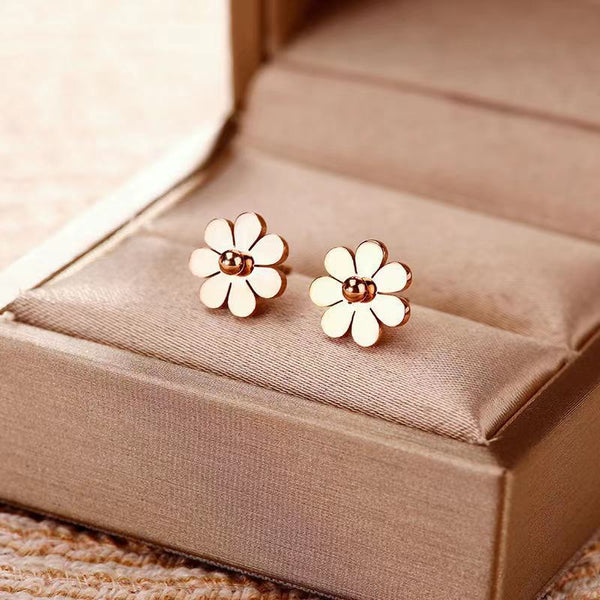 Lovely Daisy Sunflower Stud Earring Rose Gold Woman