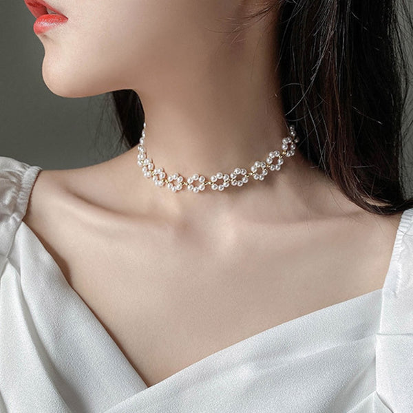 Fashion Temperament Flower Pearl Necklaces Simple Creative Round Hollow Collar Choker Necklaces for Women