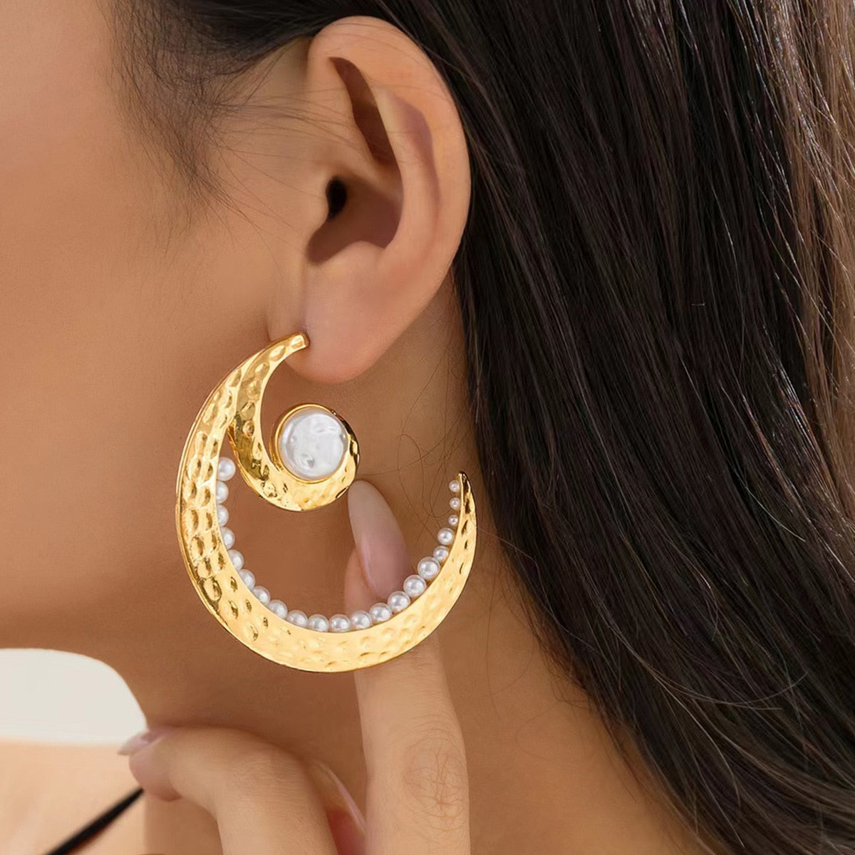 Exaggerated Vintage C Shape Metal Big Moon Hoop Earrings For Women