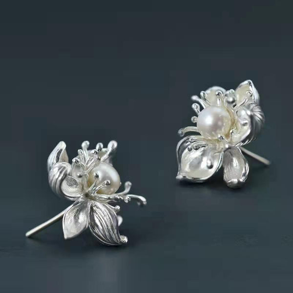 Three-dimensional design new silver inlaid pearl flower Drop Earrings