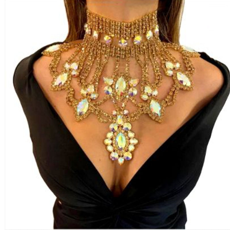 Size Cover Chest Champagne SS28 Rhinestones Big Pendant Necklace