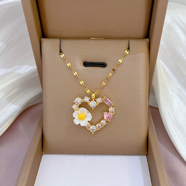 Elegant Exquisite Flower Big Heart Chain Necklace for Women