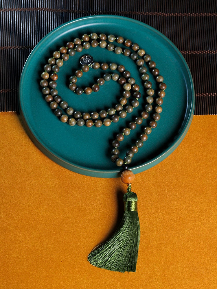 108 Japa Mala Green sandalwood Beaded Knotted Necklace