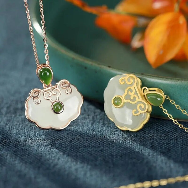 Creative design natural hetian jade necklaces pendant