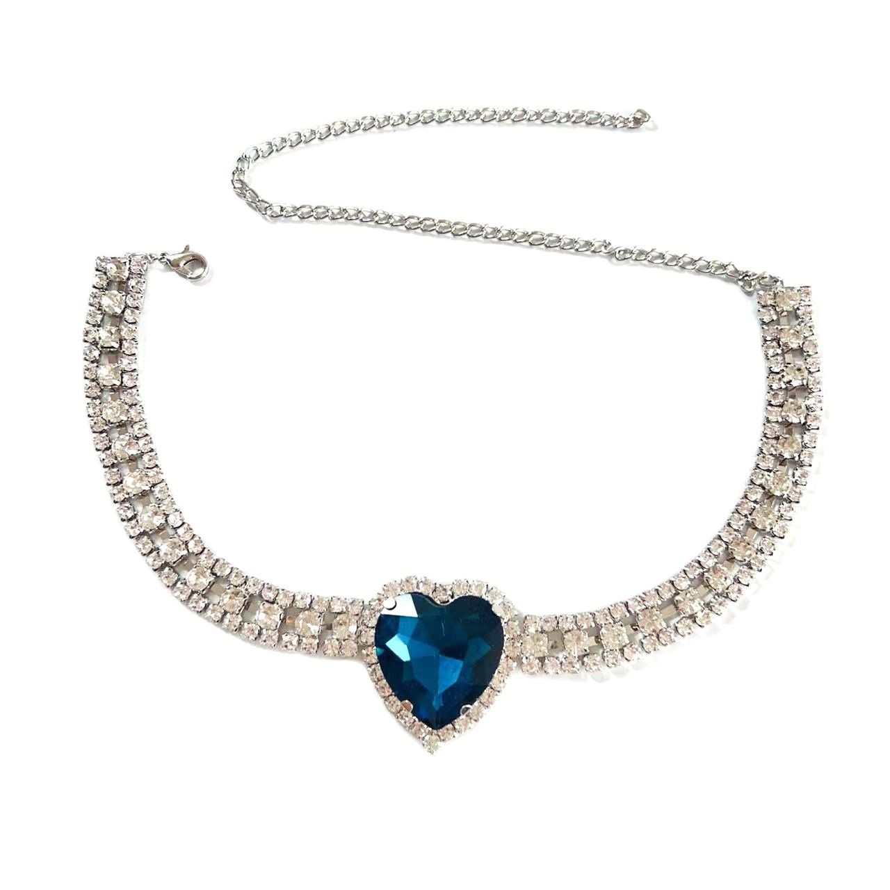 Baroque style rhinestone hollowed out large heart-shaped crystal necklace for women