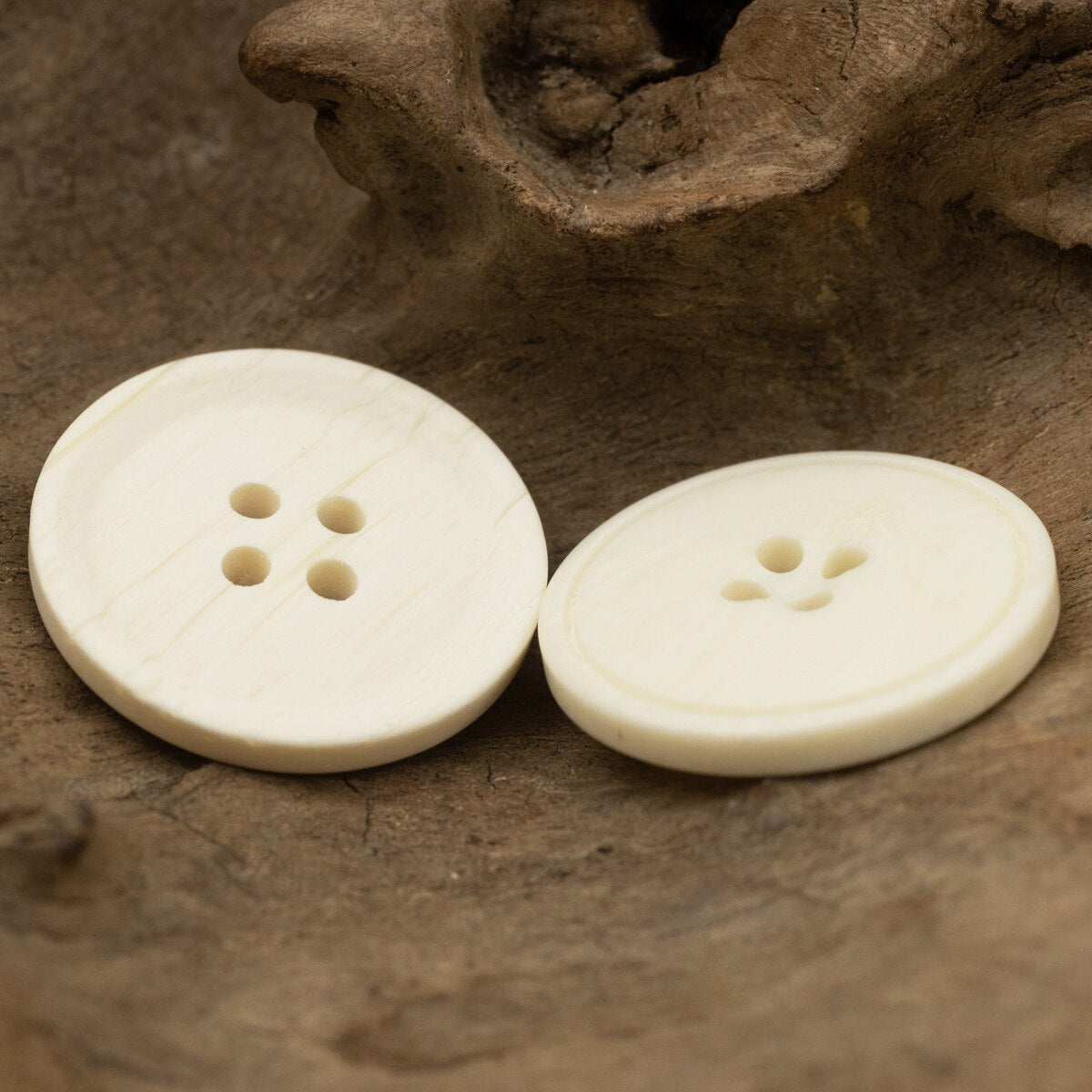 10pcs Simple White Buttons