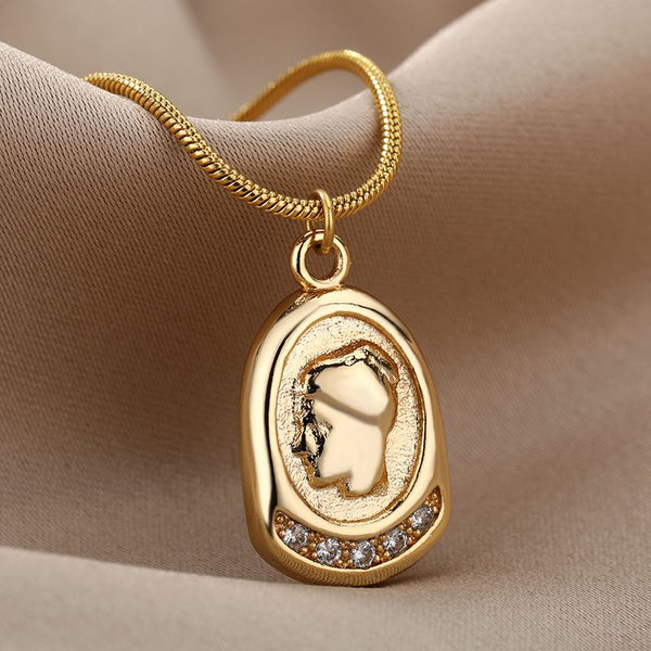 Vintage Irregular Oval Portrait Pendant Clavicle Necklace