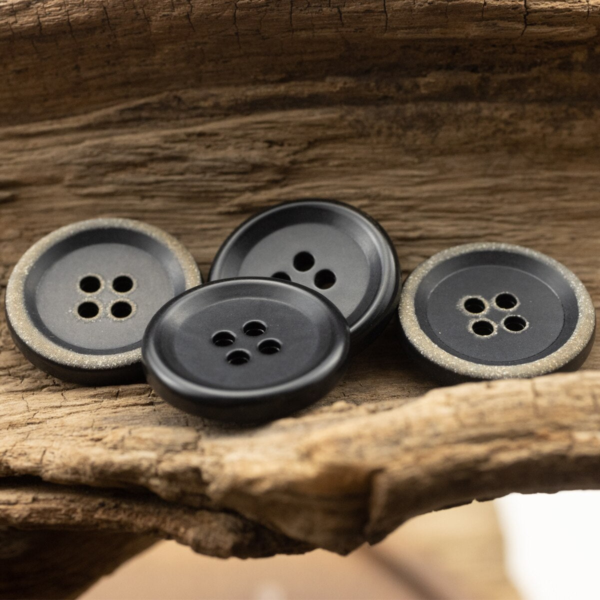 Retro Urea Buttons With Burnt Effect Edge For Suit Jacket Blazer Buttons