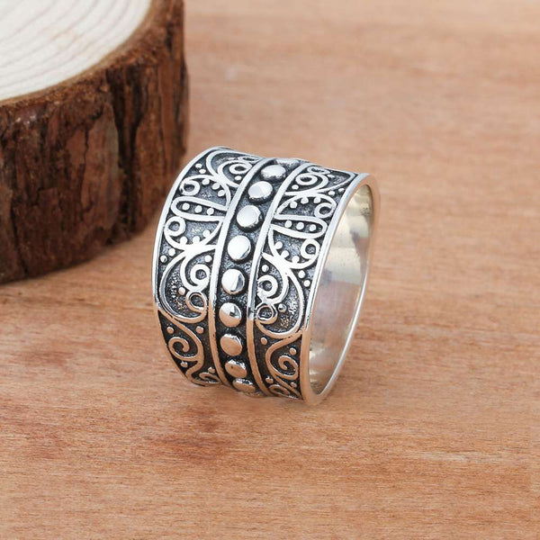 Vintage Rings for Women Exquisite Butterfly Pattern Female Wide Ring