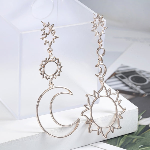 Simple Sun God Moon God Asymmetric Exaggeration Earrings