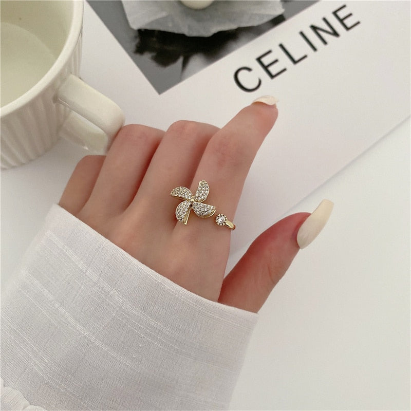 Fashion Luxury Rotatable Four-leaf Clover Windmill Inlaid Full Zircon Ring