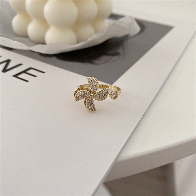 Fashion Luxury Rotatable Four-leaf Clover Windmill Inlaid Full Zircon Ring